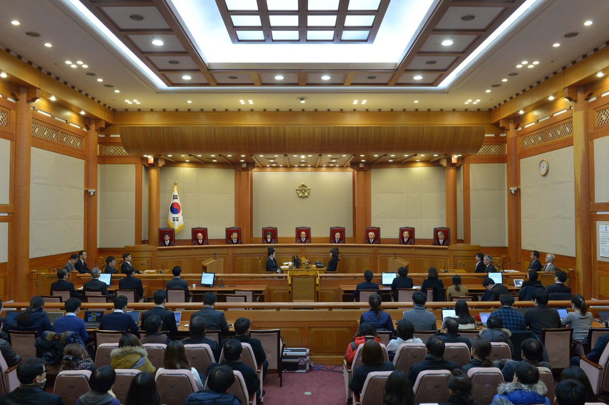 ألغت المحكمة قانون تجريم “الزنا”… فأنعشت مبيعات “الواقيات الذكرية” بكوريا الجنوبية